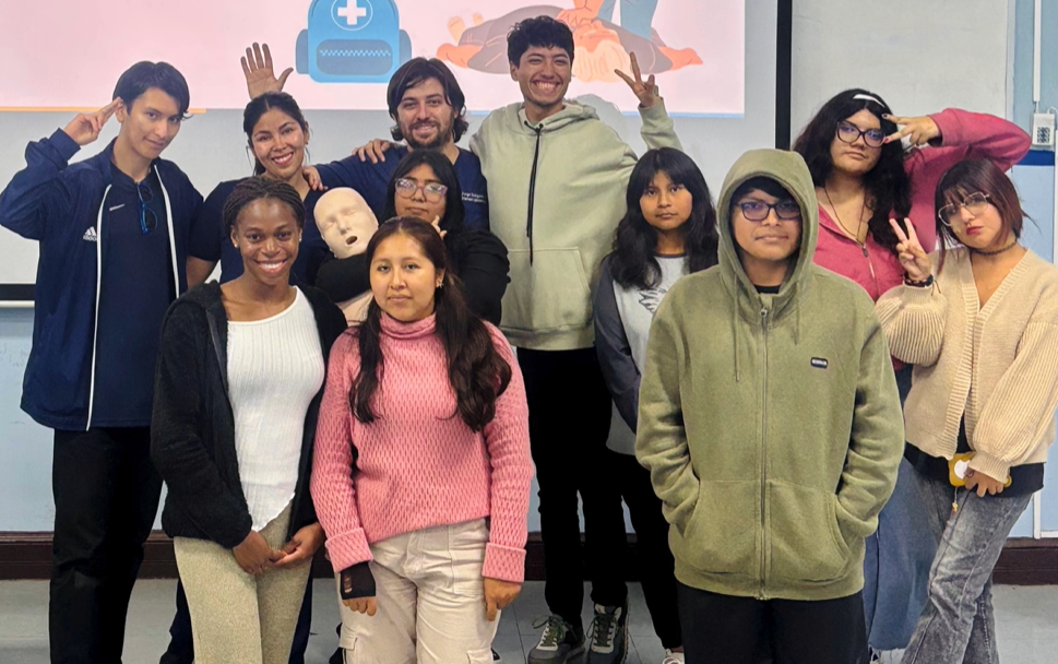 Tercer Taller de Primeros Auxilios con la participación activa de estudiantes de distintas carreras