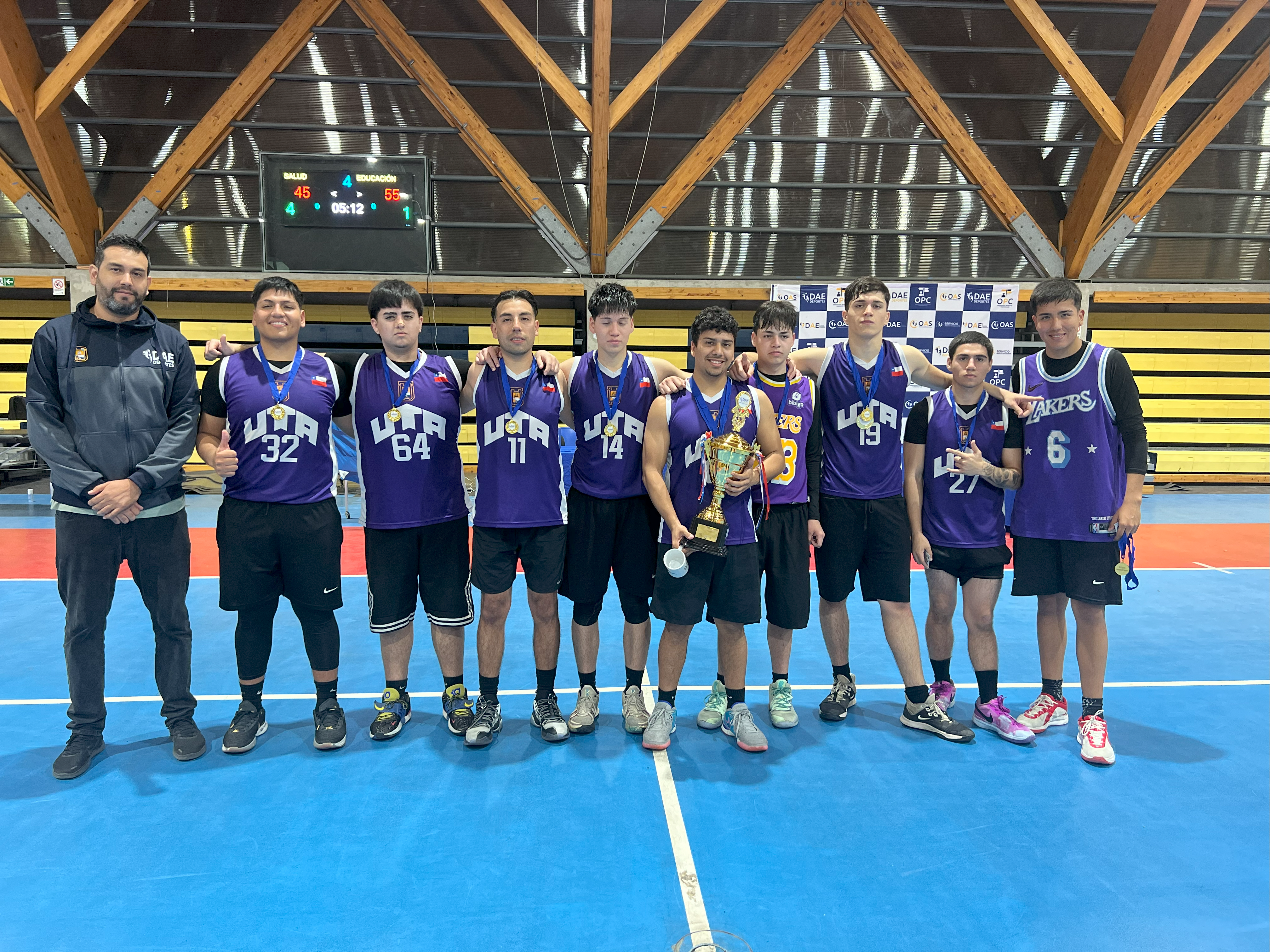 Educación se corona bicampeón en la final del Torneo de Básquetbol Intercarreras DAE Deportes